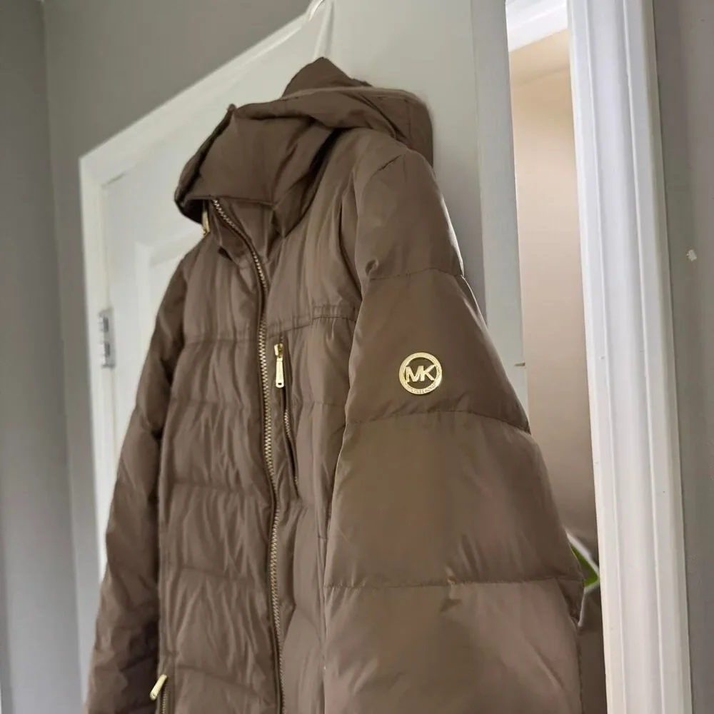 Michael Kors Women's Puffer Coat // Size small